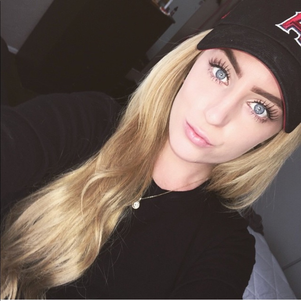 Meet your Posher, Aryn